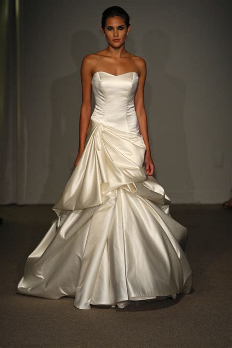 saks fifth wedding dresses